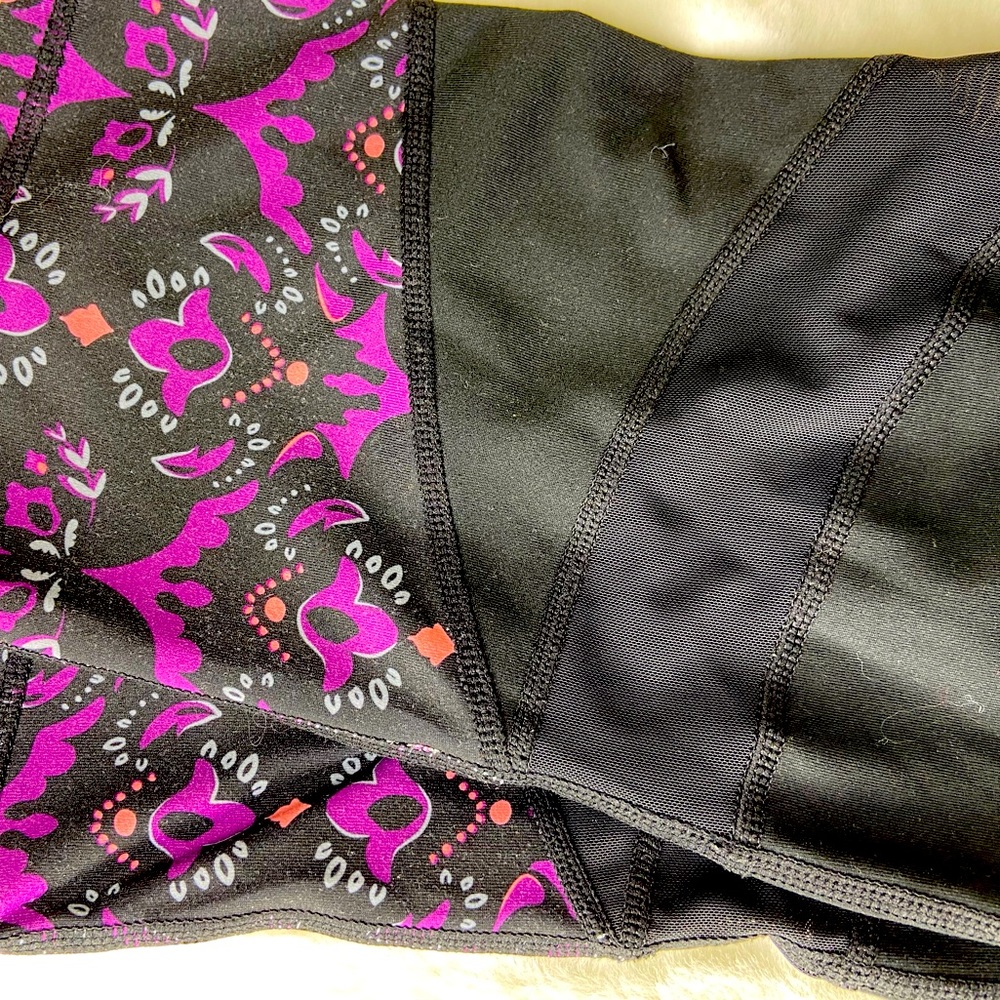 Workout Pants Capri - Picture 2 of 5